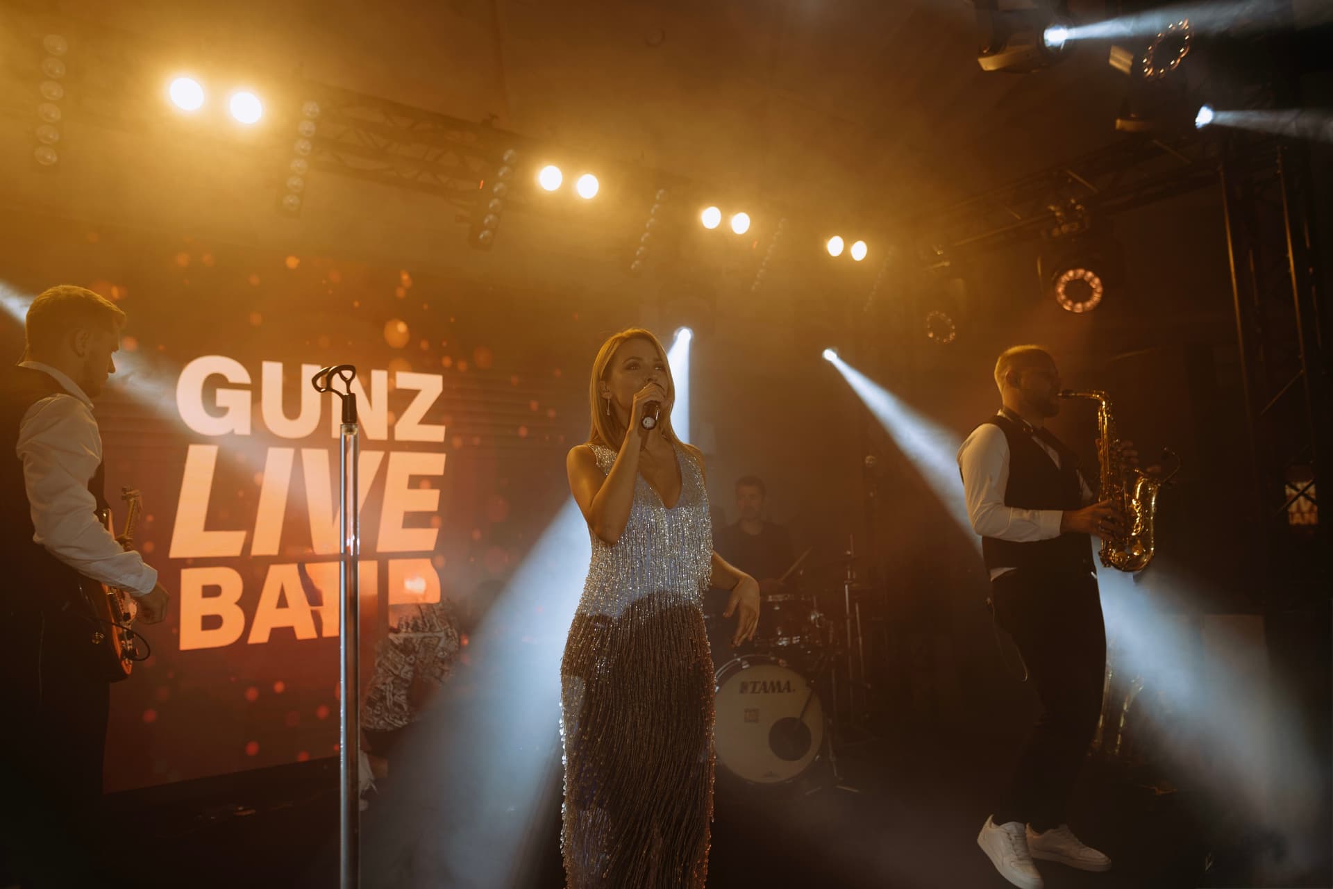 Український джаз у виконанні Gunz Live Band