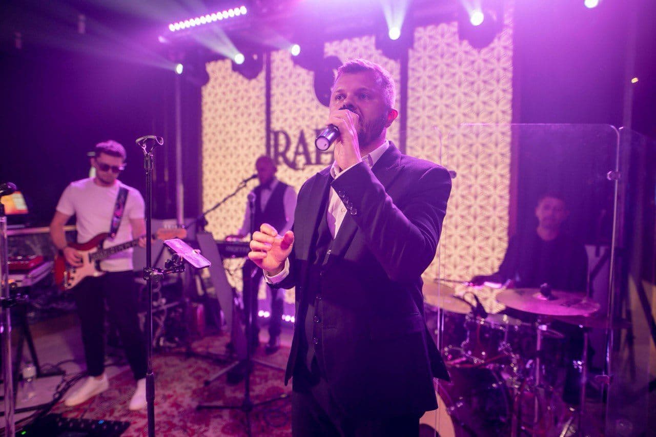 Як Gunz Live Band обирає пісні для вашої події